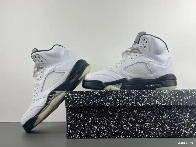 One Kick BLACK' DD0587-110 'WHITE JORDAN RETRO AIR 5 0626
